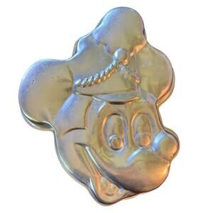 Wilton Disney Vintage Mickey Mouse Leader Of The Band Cake Pan